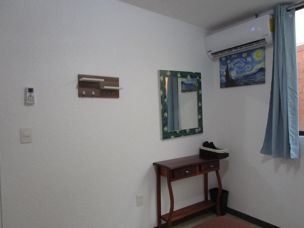 Preciosa Casa Palmera En Cuernavaca Con Alberca, Wifi, Tv Y Cocina Para Fin De Semana, Descanso, Vacaciones O Home Office Emiliano Zapata  Exterior foto